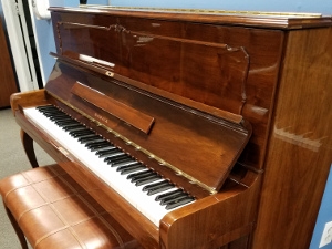 samick piano js 118f